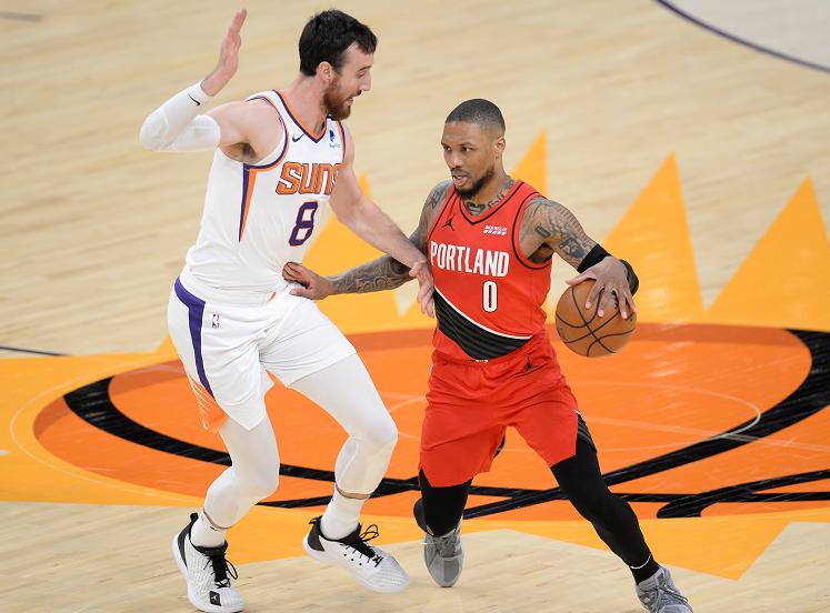  布克末节连中关键球，太阳逆转爵士保住西部第二位置  