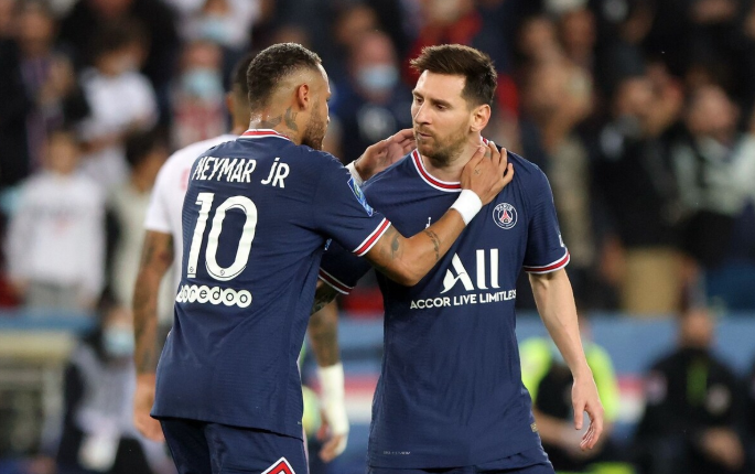  法甲锋线双煞配合默契联手贡献精彩进球