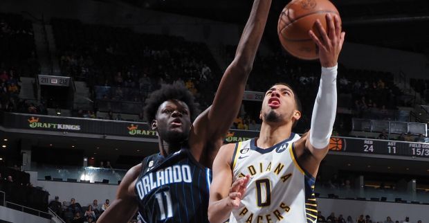  哈里伯顿助攻盛宴步行者大胜魔术展实力