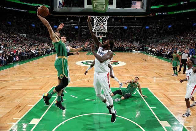  柏林联合防守反击犀利，闪电战连入两球奠定胜基  